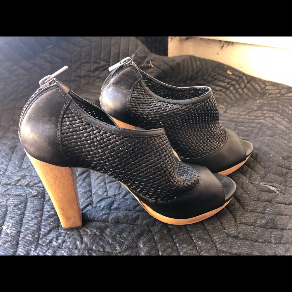 Banana republic booties